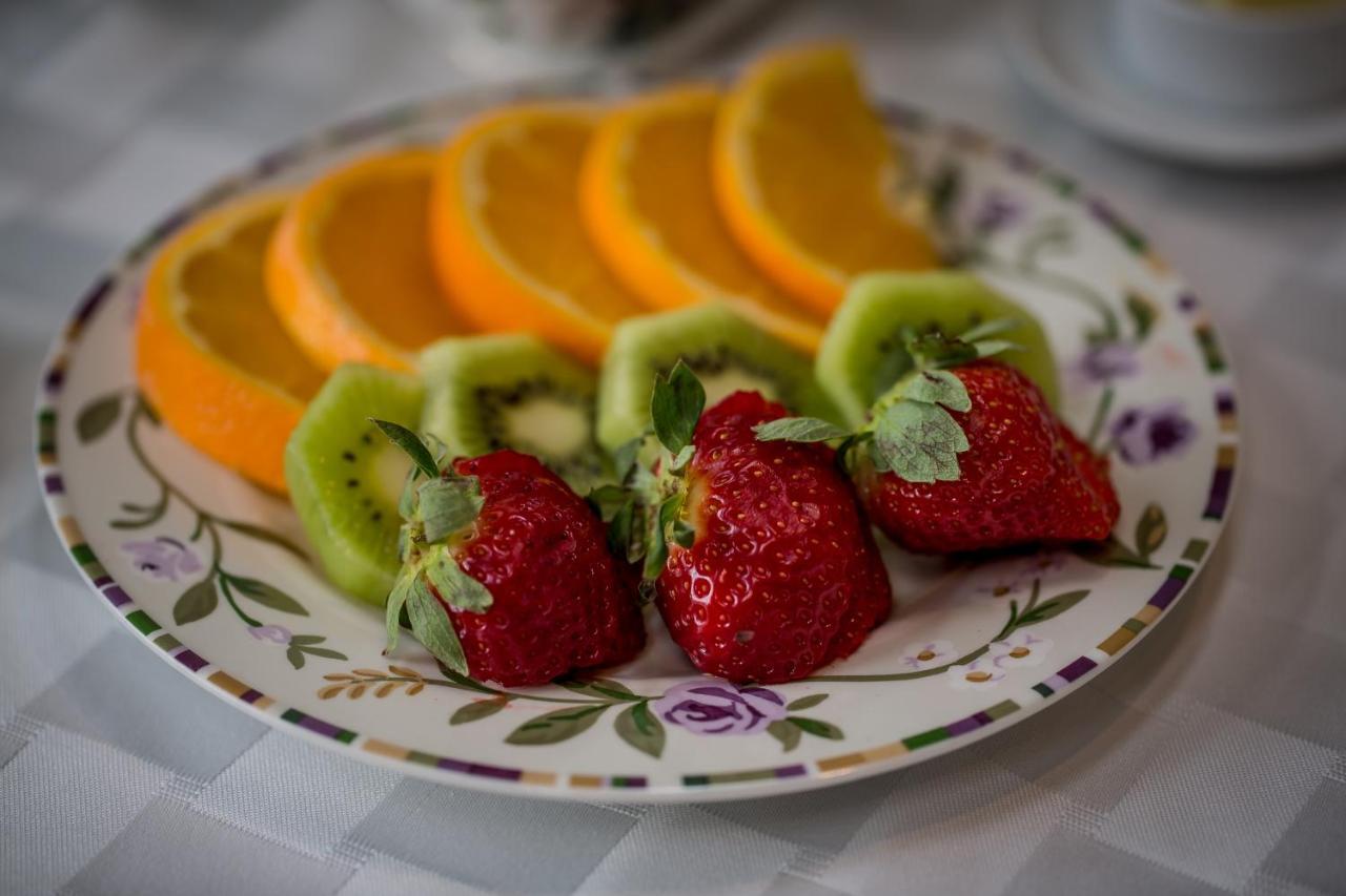 Weller Haus Bed, Breakfast & Event Center Panzió Bellevue Kültér fotó