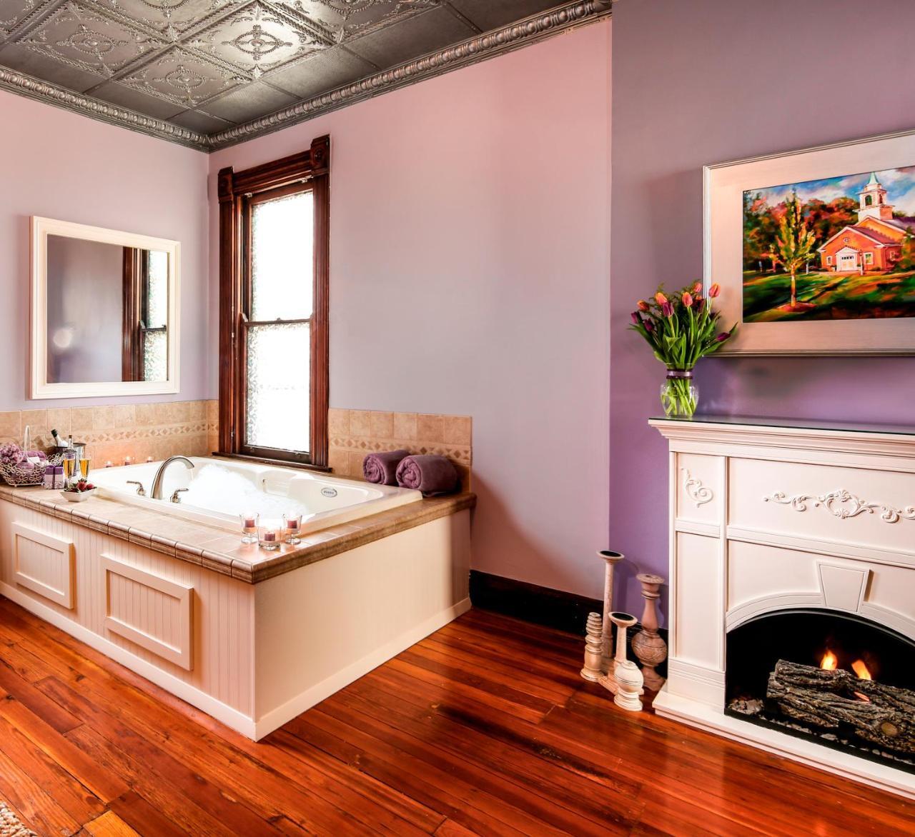 Weller Haus Bed, Breakfast & Event Center Panzió Bellevue Kültér fotó